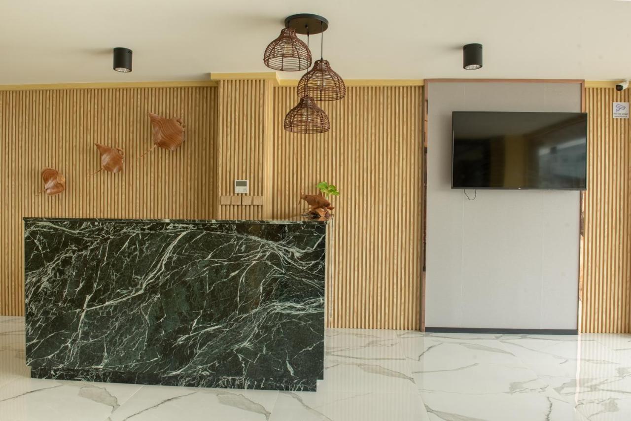 Swarn By Hawks Hotels Kamadhoo Екстериор снимка