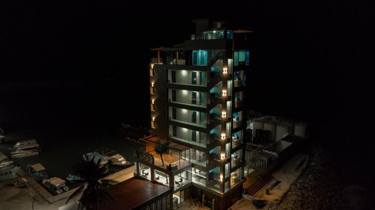 Swarn By Hawks Hotels Kamadhoo Екстериор снимка