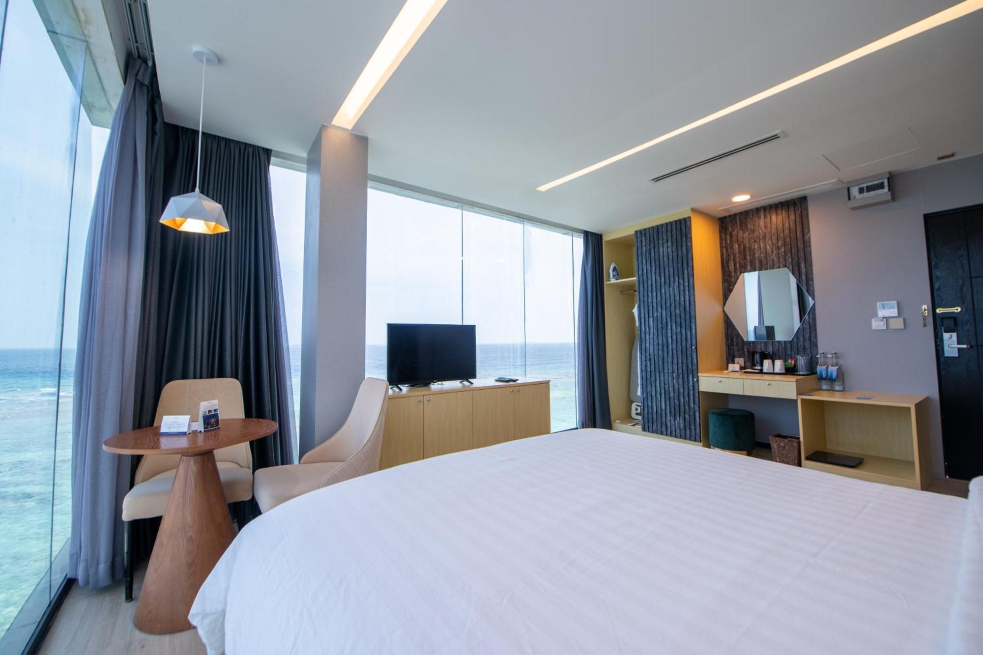 Swarn By Hawks Hotels Kamadhoo Екстериор снимка