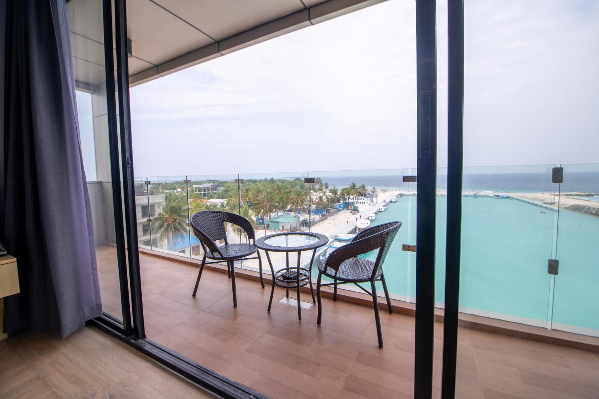 Swarn By Hawks Hotels Kamadhoo Екстериор снимка
