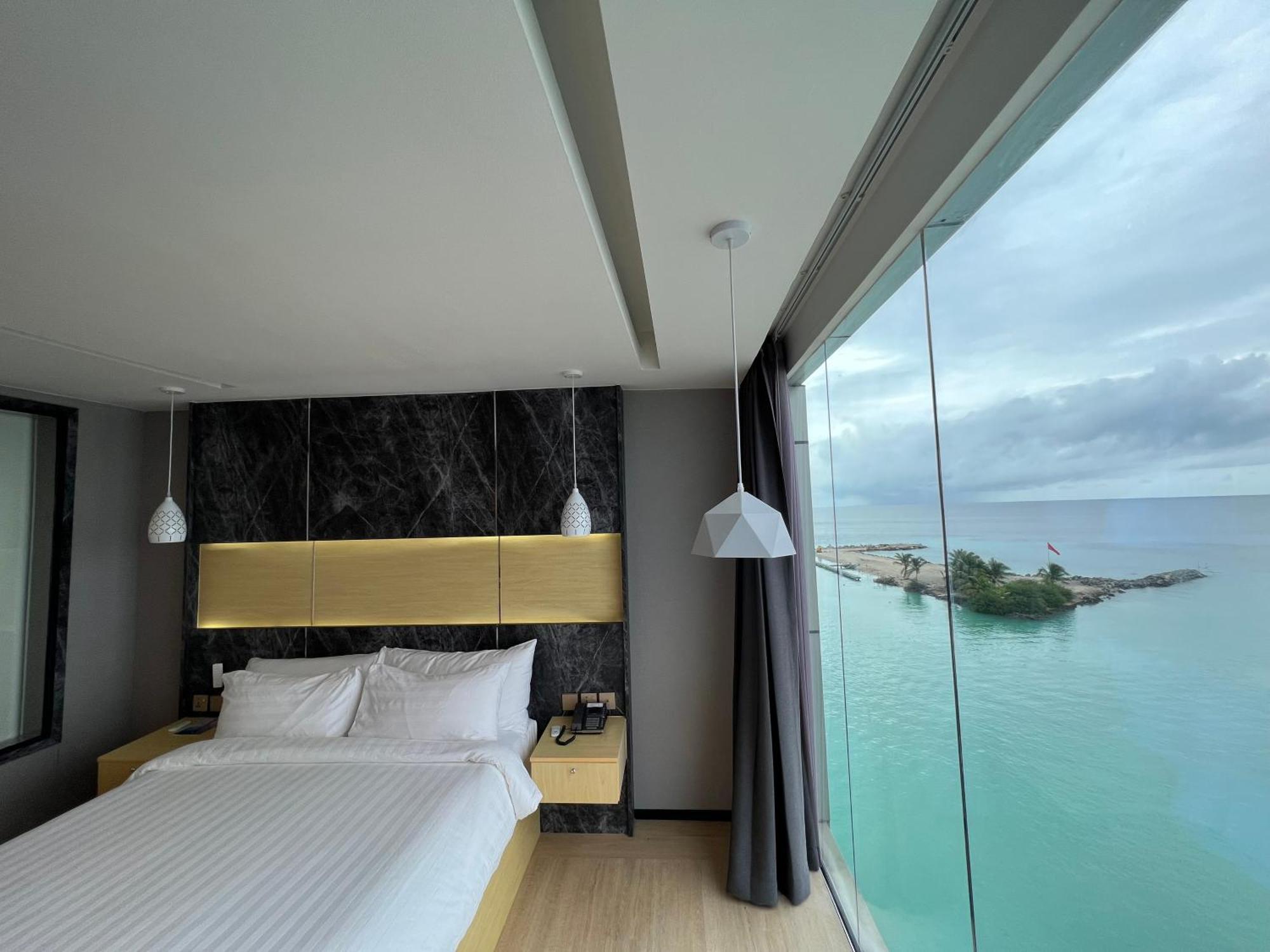 Swarn By Hawks Hotels Kamadhoo Екстериор снимка